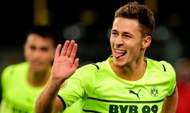 500彩票网官方 大乐透-多特菜鸡啄菜幸有小阿扎尔灵光，哈兰德2022再见？