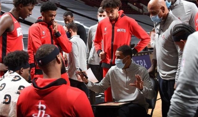 500彩票网官方投注-胜率回到50%！哈登离队后火箭防守效率同期第二